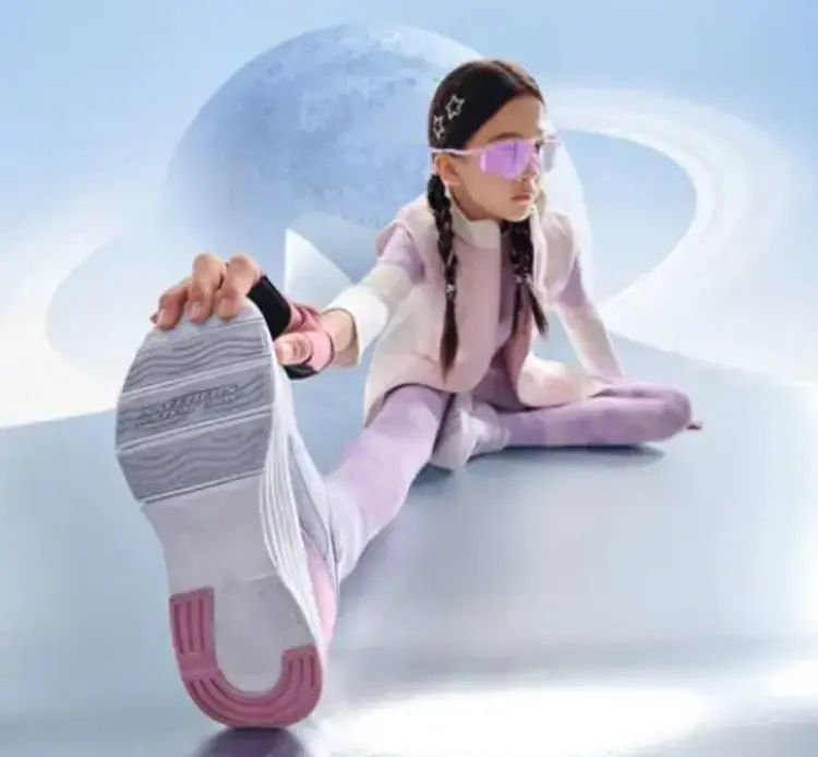 รองเท้าวิ่ง Skechers Go Run ซีรีส์: ทางเลือกที่สวมใส่สบายสำหรับการวิ่ง