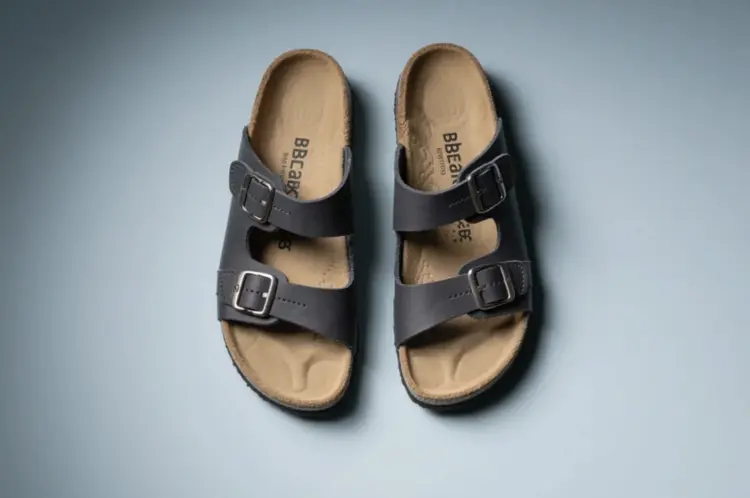 รองเท้า Birkenstock คลาสสิก 3 แบบที่แนะนำ