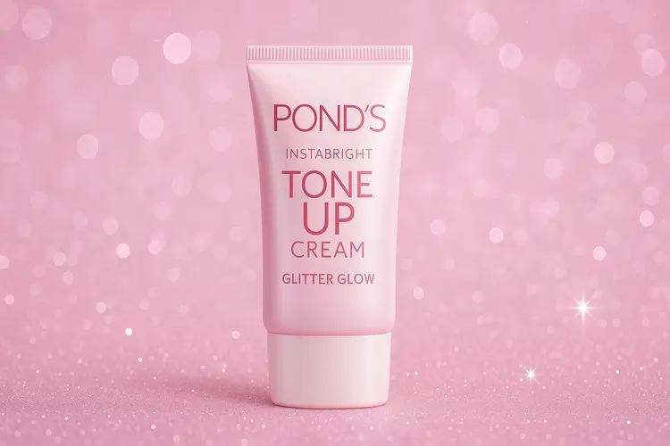 รีวิว Pond's InstaBright Tone Up Cream Glitter Glow: ครีมปรับผิวให้โกลว์วิ้งๆ ใช้ดีไหม?